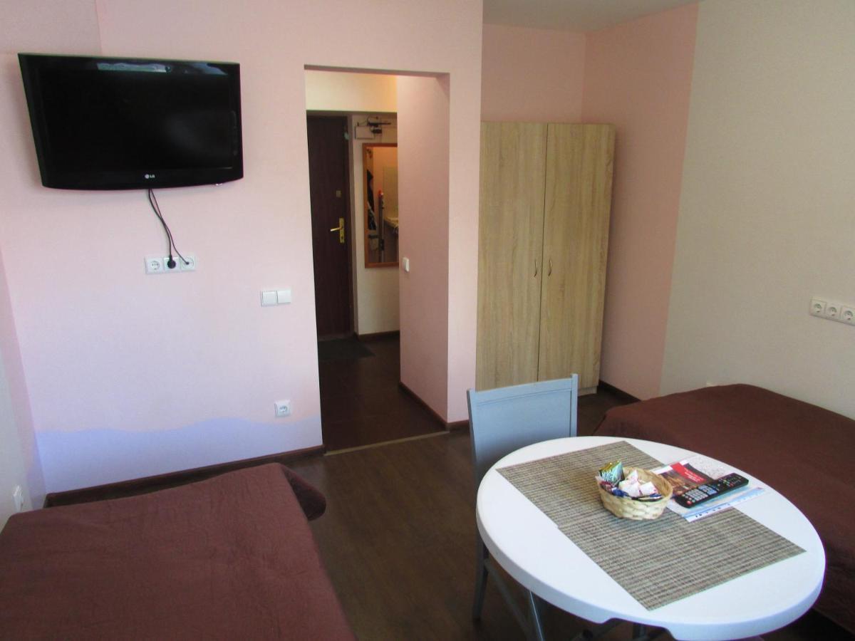 Tomik Apartment เลียปาญา ภายนอก รูปภาพ