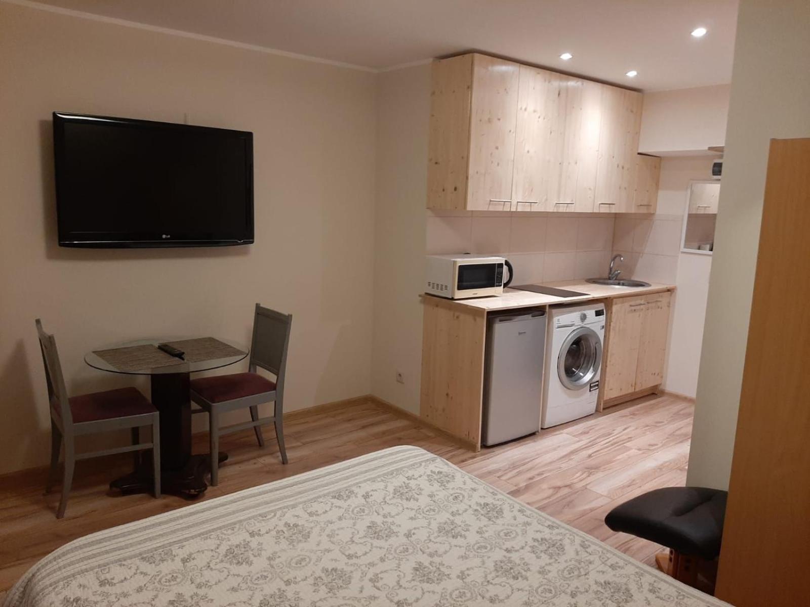 Tomik Apartment เลียปาญา ภายนอก รูปภาพ